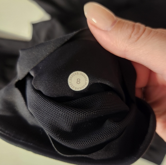 Lululemon Swift Speed High-Rise Tight with Pockets - Black - Size 8​ - Picture 4 of 4